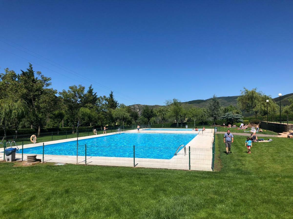 Ezcaray Con Piscina Zorraquin