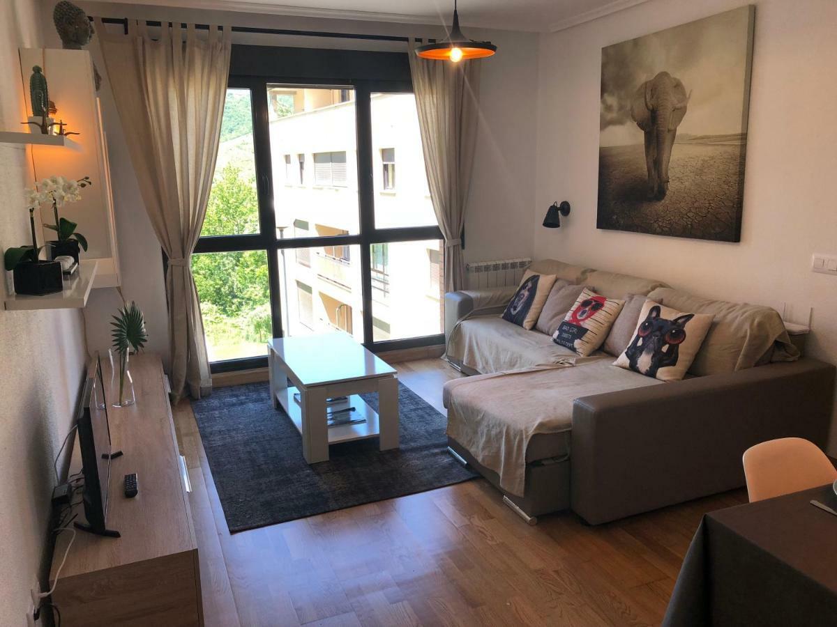 Ezcaray Con Piscina Apartment